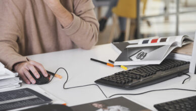 crearea unui logo - pion media