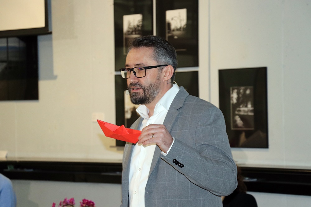 ParentingNet_2024_Adrian Stanulica